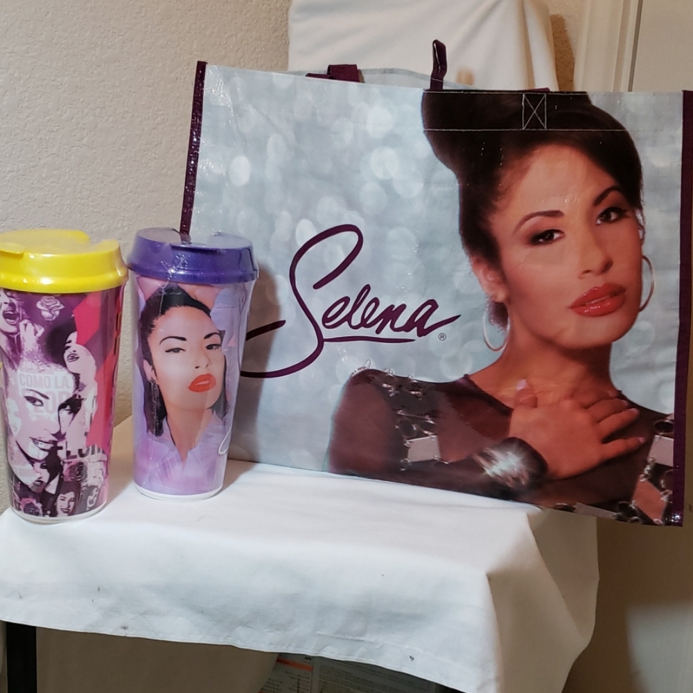 Selena Celebrating 25 Years Cupd and Bag